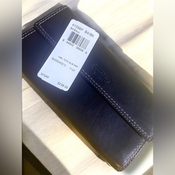 NWT Black COACH, Trifold Wallet - Picture 3 of 9
